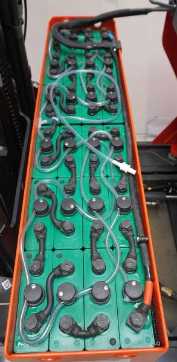 Wózki widłowe używane LINDE R 12 B 1120 ELEKTRO SCHUBMASTSTAPLER (12947903)
