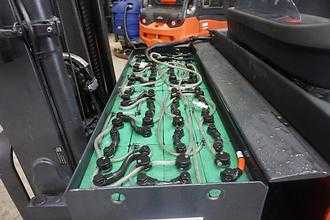 Wózki widłowe używane LINDE R 14G-01 - 2019er ELEKTRO SCHUBMASTSTAPLER (13031828)