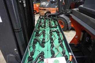 Wózki widłowe używane LINDE R 20G-01 - 3.640 Betriebsstunden ELEKTRO SCHUBMASTSTAPLER (13074101)