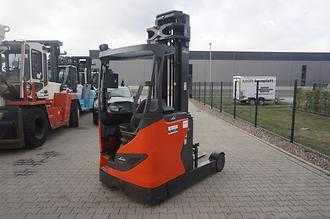 Wózki widłowe używane LINDE R 25-01 - Nur 3.971 Stunden ELEKTRO SCHUBMASTSTAPLER (13064805)