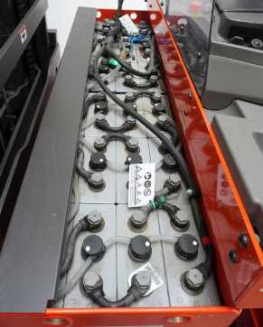 Wózki widłowe używane LINDE R 25 F 8923 ELEKTRO VIERWEGESTAPLER (13064571)