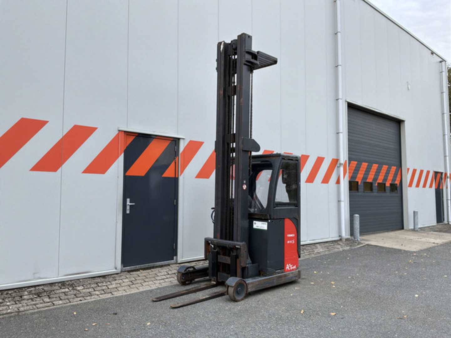 Wózki widłowe używane LINDE R16S-HD ELEKTRO SCHUBMASTSTAPLER (13075312)