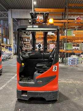 Wózki widłowe używane LINDE R20G ELEKTRO SCHUBMASTSTAPLER (13054182)
