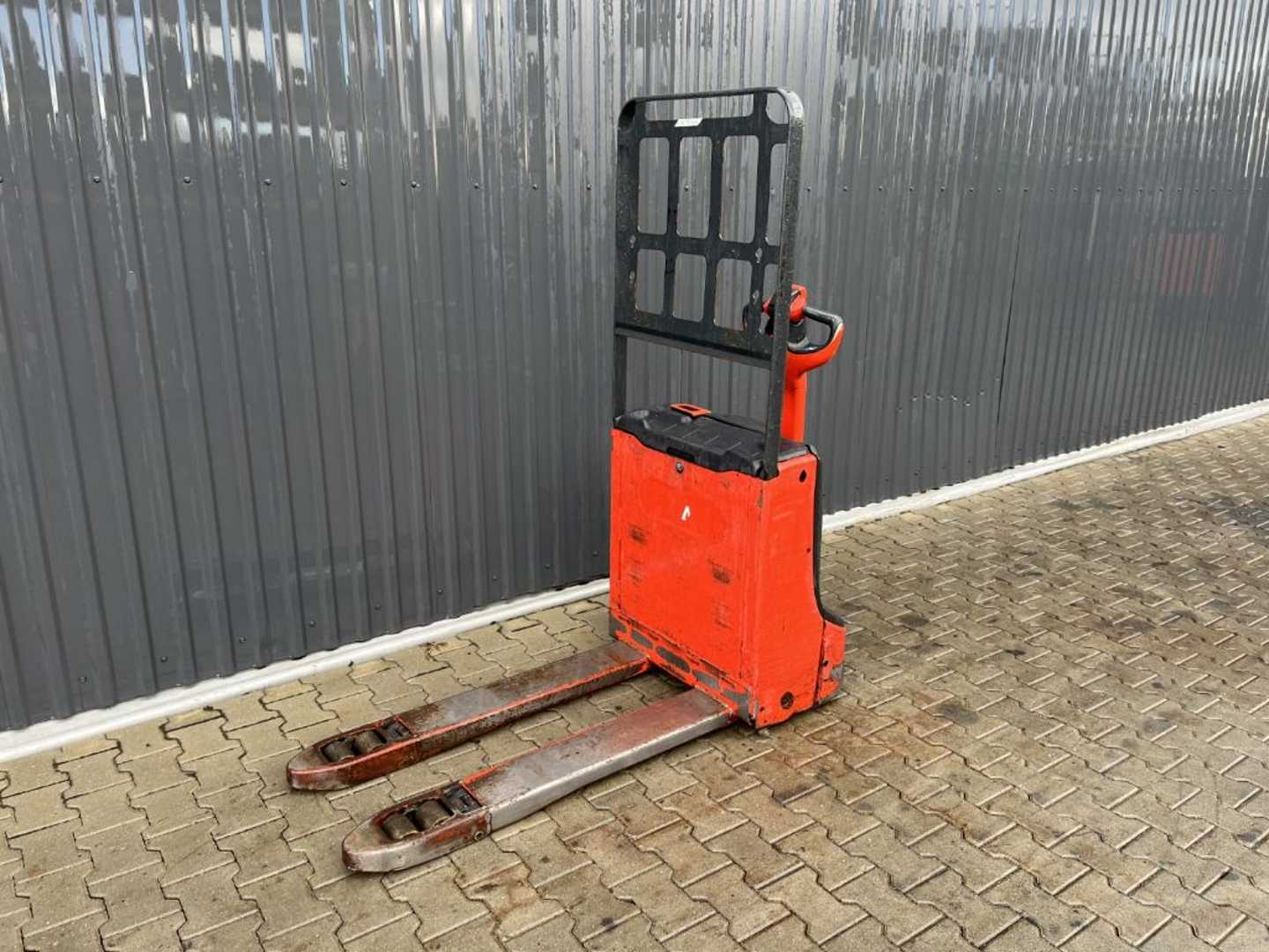 Wózki widłowe używane LINDE T16 ELEKTRO NIEDERHUBWAGENDEICHSEL (13069224)