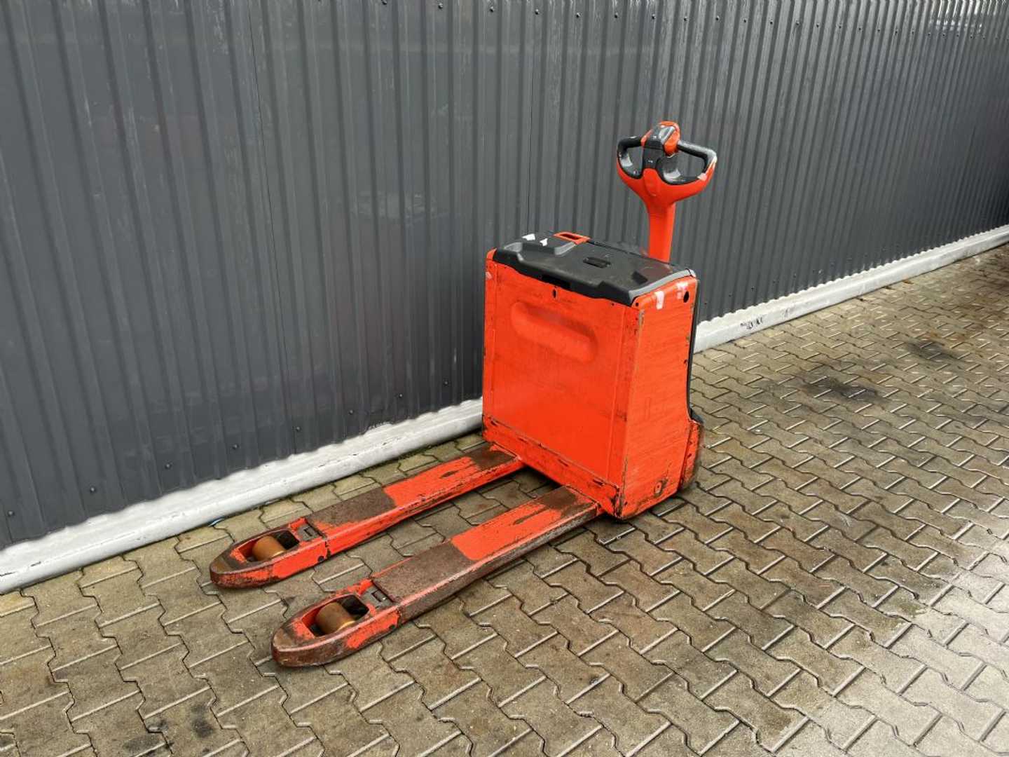 Wózki widłowe używane LINDE T16 ELEKTRO NIEDERHUBWAGENDEICHSEL (13075061)