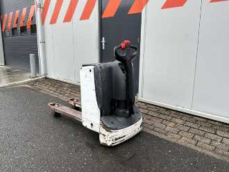 Wózki widłowe używane LINDE T16 ELEKTRO NIEDERHUBWAGENSEMIELEKTRISCH (13063898) backdrop