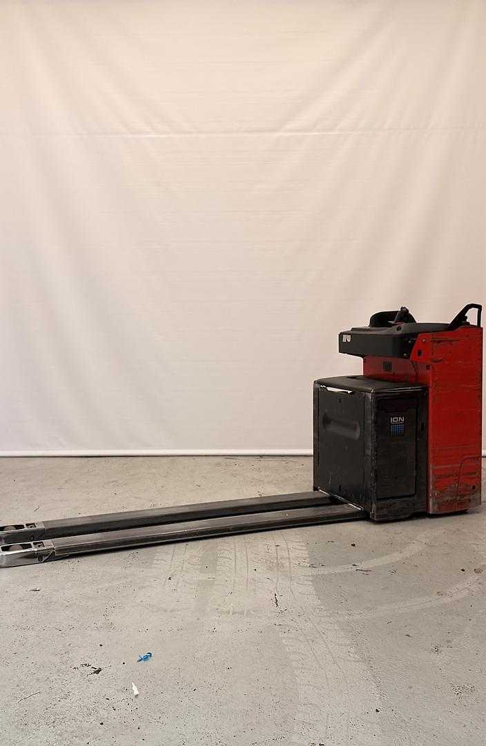 Wózki widłowe używane LINDE T20 R ION - 820 mm / UT L00074 ELEKTRO NIEDERHUBWAGENFAHRERSITZ (13042143)