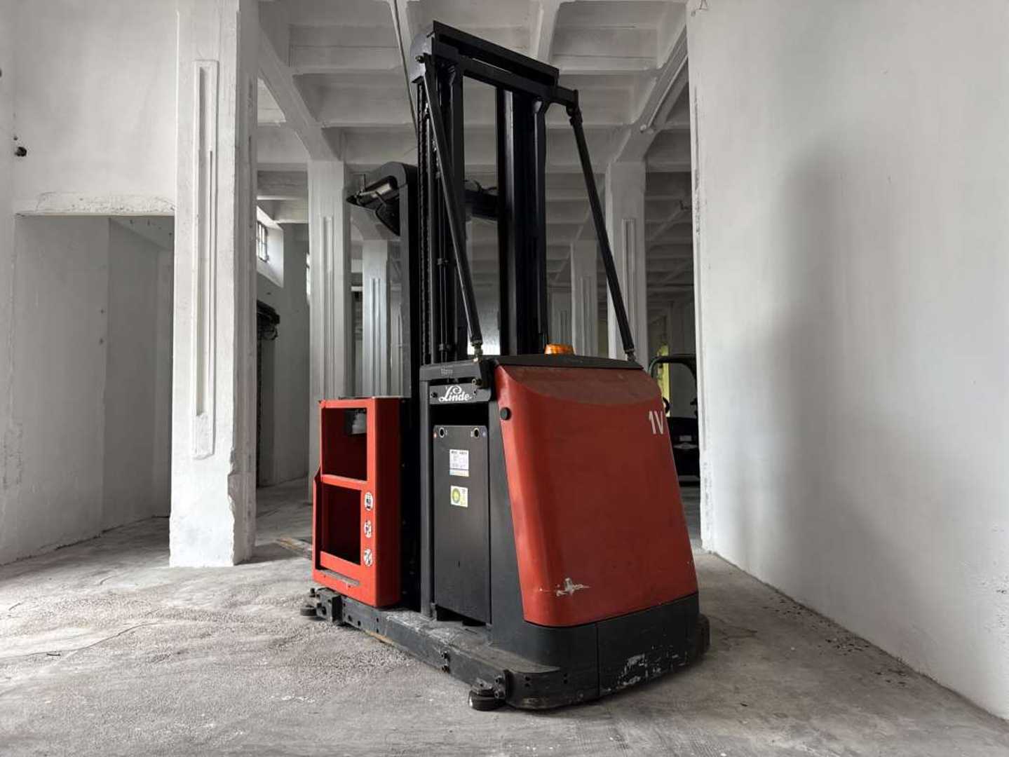 Wózki widłowe używane LINDE V11-02 ELEKTRO MITTELHUBKOMMISSIONIERER (13012223)