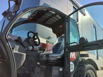 Wózki widłowe używane MAGNI TH 3.6 DIESEL TELESKOPARMSTAPLER (13064675)