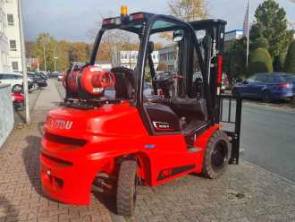Wózki widłowe używane MANITOU MI 35 Gas Triplex GAS VIERRADFRONTSTAPLER (12998638)