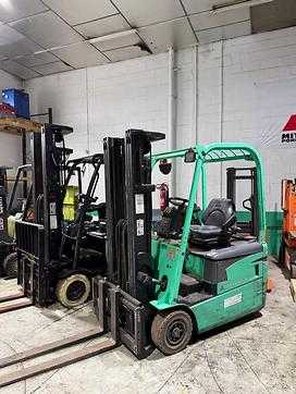 Wózki widłowe używane MITSUBISHI FB16NT ELEKTRO DREIRADFRONTSTAPLER (13017695) backdrop