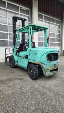 Wózki widłowe używane MITSUBISHI FD45K DIESEL VIERRADFRONTSTAPLER (13075330)