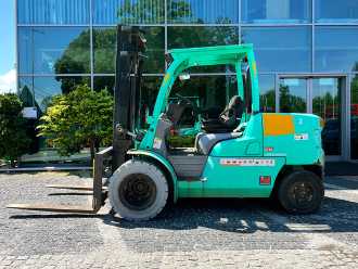 Wózki widłowe używane MITSUBISHI FD50NT DIESEL VIERRADFRONTSTAPLER (13054103)