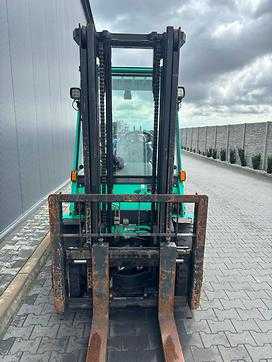 Wózki widłowe używane MITSUBISHI FG35 GAS VIERRADFRONTSTAPLER (13065246)