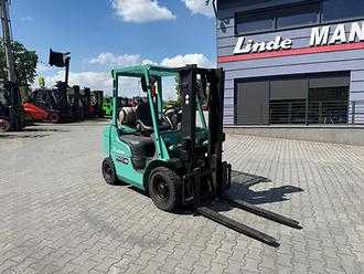 Wózki widłowe używane MITSUBISHI Mitsubishi FGE20T Petrol/LPG Forklift, FRONT and REAR Lights, Turn Signals BENZIN VIERRADFRONTSTAPLER (12999450)