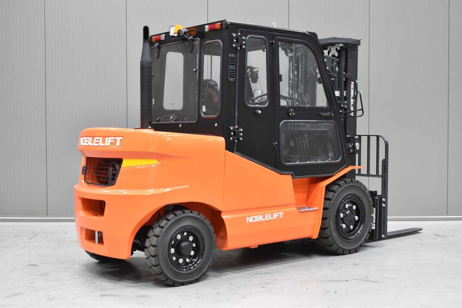 Wózki widłowe używane NOBLELIFT CPCD 50 /K500039/ DIESEL VIERRADFRONTSTAPLER (13069641)