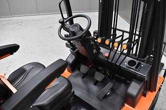 Wózki widłowe używane NOBLELIFT CPCD25 3300 DIESEL VIERRADFRONTSTAPLER (13072860)