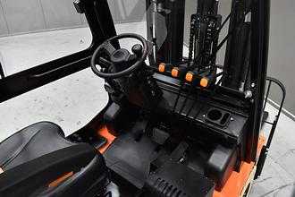 Wózki widłowe używane NOBLELIFT CPD18 A 5500 ELEKTRO VIERRADFRONTSTAPLER (13072372)