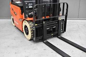 Wózki widłowe używane NOBLELIFT FE4P20Q 3300 ELEKTRO VIERRADFRONTSTAPLER (13072879)
