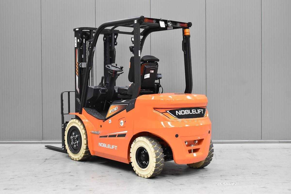 Wózki widłowe używane NOBLELIFT FE4P30P 3300 ELEKTRO VIERRADFRONTSTAPLER (13072882)