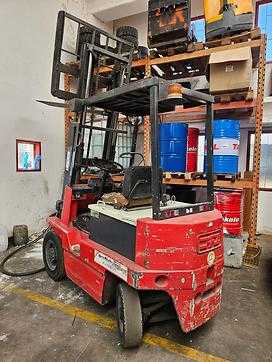 Wózki widłowe używane NYK FB25-P50 ELEKTRO VIERRADFRONTSTAPLER (13054412) backdrop