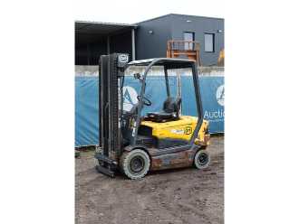 Wózki widłowe używane OM Carrelli XE 25 ELEKTRO VIERRADFRONTSTAPLER (13041182)