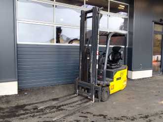 Wózki widłowe używane OM XE15 3AC ELEKTRO DREIRADFRONTSTAPLER (13034467)
