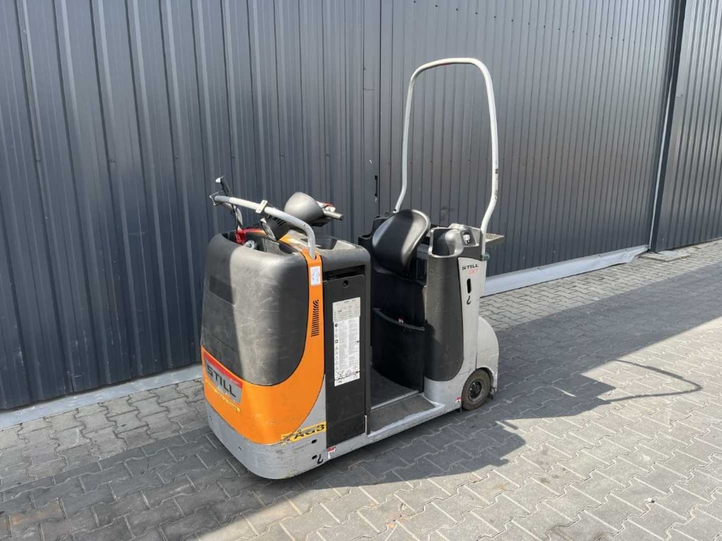 Wózki widłowe używane STILL CX-T ELEKTRO SCHLEPPER (13042958)