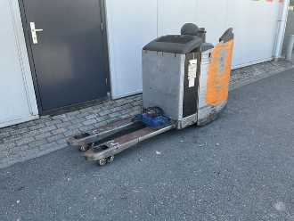 Wózki widłowe używane STILL EXU-S22 ELEKTRO NIEDERHUBWAGENSEMIELEKTRISCH (13041231) backdrop