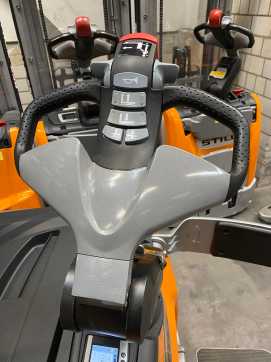 Wózki widłowe używane STILL EXV-SF20D ELEKTRO HOCHHUBWAGENFAHRERSTAND (13073806)