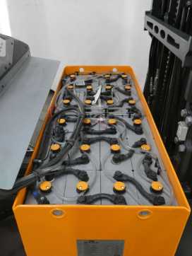Wózki widłowe używane STILL FM-X25 ELEKTRO SCHUBMASTSTAPLER (13075633)