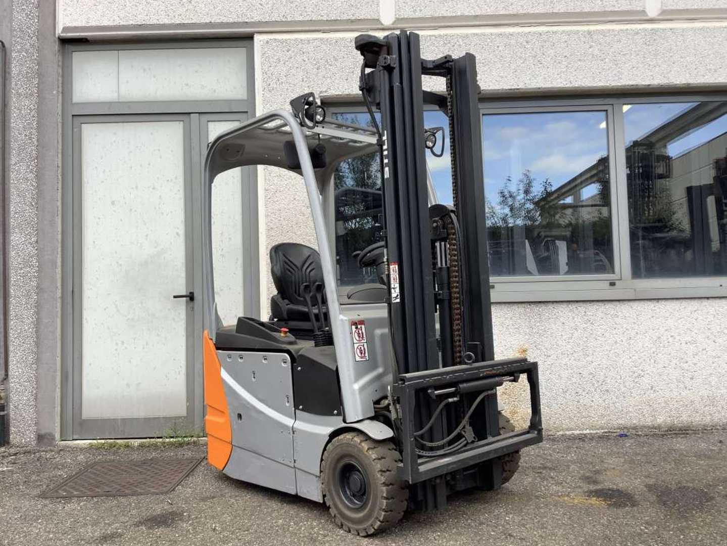 Wózki widłowe używane STILL RX 50-16 ELEKTRO DREIRADFRONTSTAPLER (13069129)