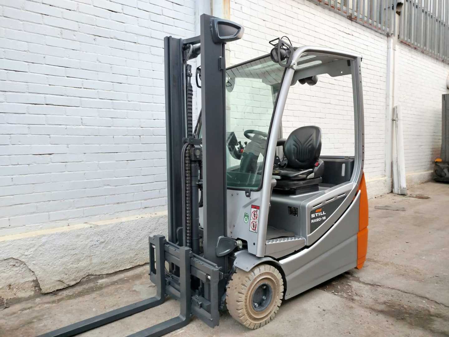 Wózki widłowe używane STILL RX20-16 Li-ion ELEKTRO DREIRADFRONTSTAPLER (13012743)