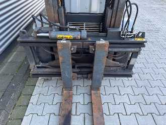 Wózki widłowe używane STILL RX70-40T GAS VIERRADFRONTSTAPLER (13021628)