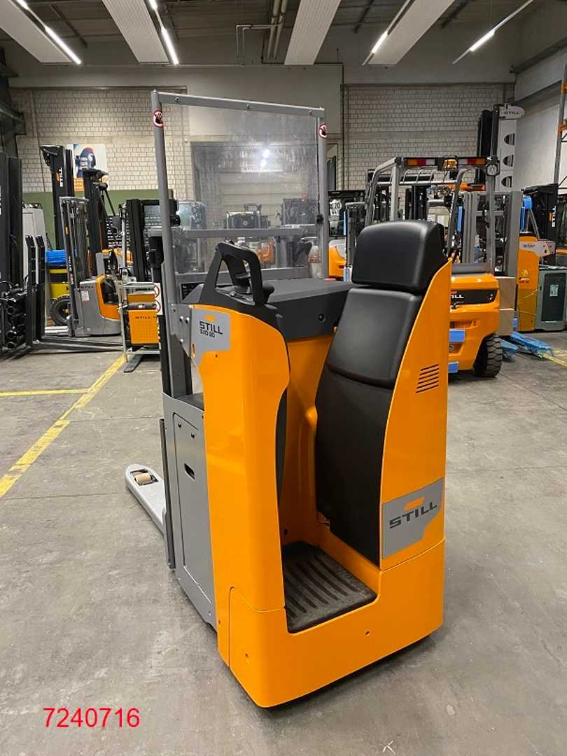 Wózki widłowe używane STILL SXD20 ELEKTRO HOCHHUBWAGENFAHRERSTAND (12985647)