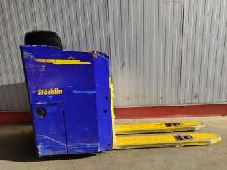 Wózki widłowe używane STOECKLIN EFP30XXL ELEKTRO NIEDERHUBWAGENDEICHSEL (12979979)