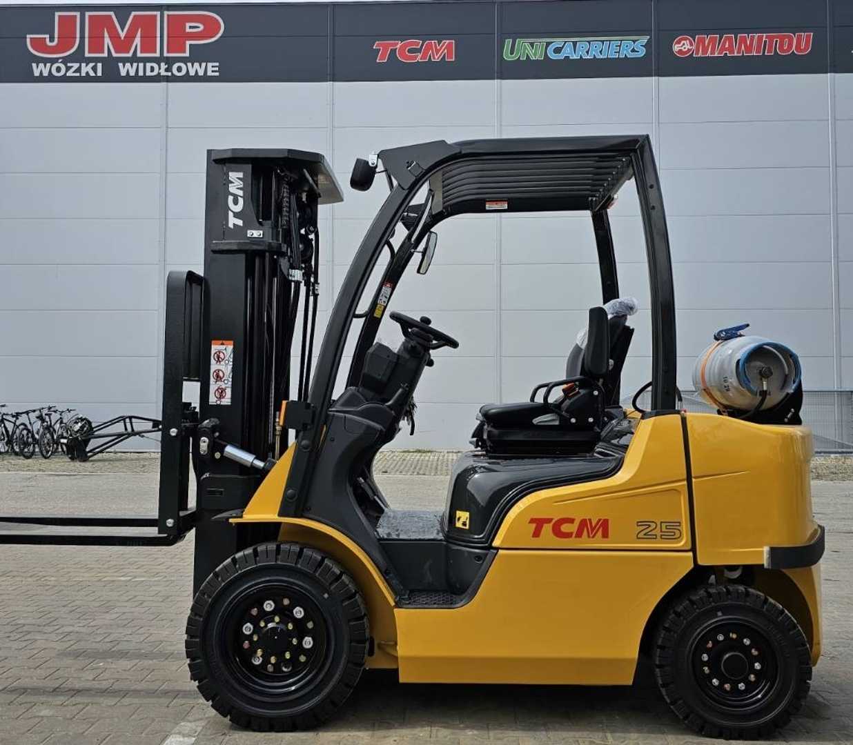 Wózki widłowe używane TCM FGE25-E2 UNUSED TRIPLEX4300mm WEITERE WEITERE (12989203)