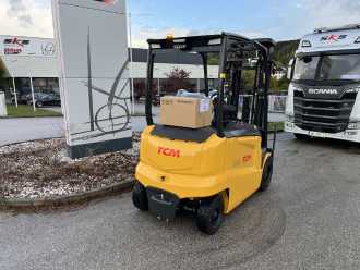 Wózki widłowe używane TCM FHB35L-F2 ELEKTRO VIERRADFRONTSTAPLER (13074844)
