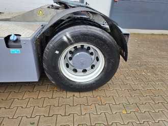 Wózki widłowe używane TERBERG YT182 DIESEL SCHLEPPER (12975292)