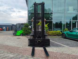 Wózki widłowe używane TOYOTA 40-8FD45N DIESEL VIERRADFRONTSTAPLER (13064345)