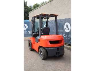 Wózki widłowe używane TOYOTA 62-7FDF30 DIESEL VIERRADFRONTSTAPLER (13062920)