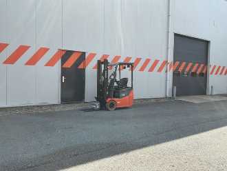 Wózki widłowe używane TOYOTA 7FBEST13 ELEKTRO DREIRADFRONTSTAPLER (13054201)