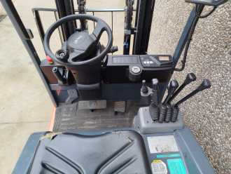 Wózki widłowe używane TOYOTA 7FBEST13 Litio ELEKTRO DREIRADFRONTSTAPLER (13075199)