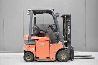 Wózki widłowe używane TOYOTA 7FBMF16 /56321/ ELEKTRO VIERRADFRONTSTAPLER (12996608)