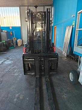 Wózki widłowe używane TOYOTA 7FBMF40 ELEKTRO VIERRADFRONTSTAPLER (12945689)