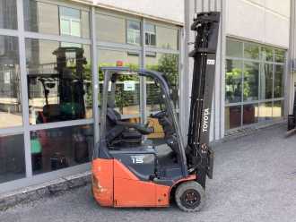 Wózki widłowe używane TOYOTA 8FBE15T ELEKTRO DREIRADFRONTSTAPLER (12800944)