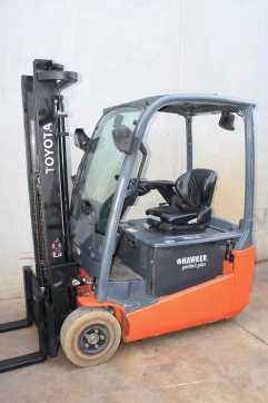 Wózki widłowe używane TOYOTA 8FBE16T ELEKTRO DREIRADFRONTSTAPLER (13065191)