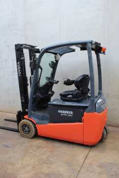 Wózki widłowe używane TOYOTA 8FBE16T ELEKTRO DREIRADFRONTSTAPLER (13065191)