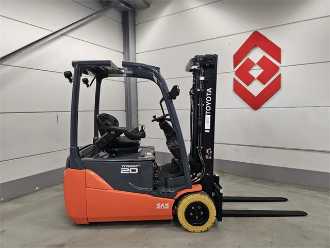 Wózki widłowe używane TOYOTA 8FBE20T ELEKTRO VIERRADFRONTSTAPLER (12891156) backdrop