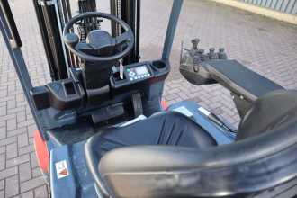 Wózki widłowe używane TOYOTA 8FBM20T ELEKTRO VIERRADFRONTSTAPLER (12925250)